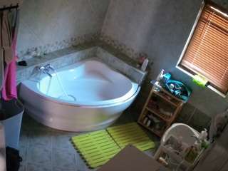 voyeurcam-julmodels-bath-1st-2 camsoda stream image