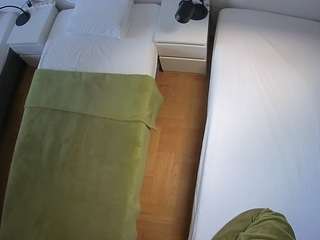 voyeurcam-julmodels-bed-5 camsoda stream image