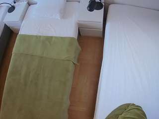 voyeurcam-julmodels-bed-5 camsoda stream image