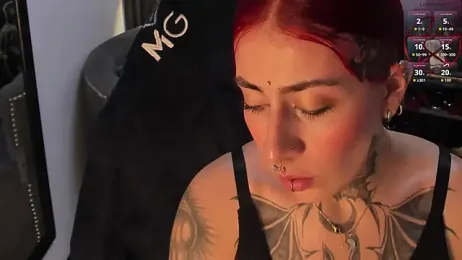 selene_red_ stripchat stream image