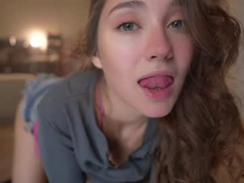 mia_elfie chaturbate stream image