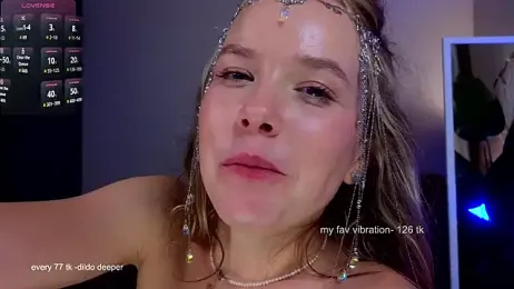 milly_shy stripchat stream image