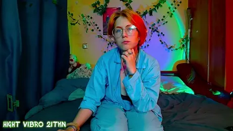 TrickyKitsune stripchat stream image