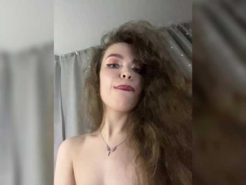 YourLadyyy bongacams stream image