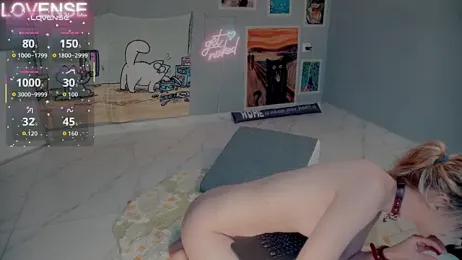 Careful_i_bite stripchat stream image