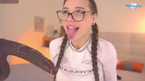 Bllowjoyy stripchat stream image