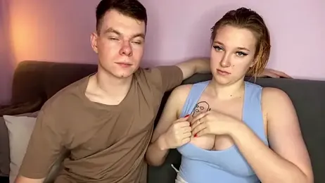 julielourens stripchat stream image