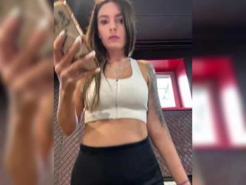 Oops_kiraa bongacams stream image