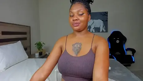 Renee-18 stripchat stream image