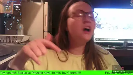 TurtleLady420 stripchat stream image