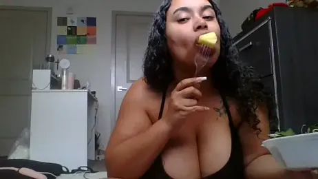 cinnaminnie stripchat stream image