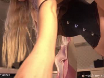 golden_alinee chaturbate stream image