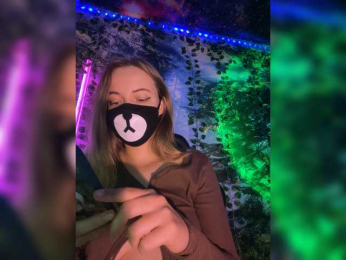 -Summer- bongacams stream image