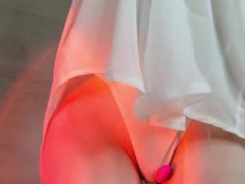 b4by_emilia chaturbate stream image