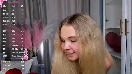 OdetteHarwick stripchat stream image