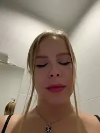 Liza_risky stripchat stream image