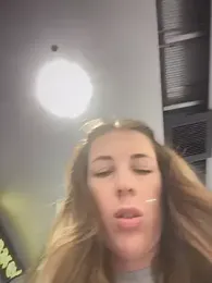 MommmyYummy stripchat stream image