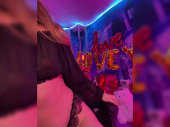 -Summer- bongacams stream image