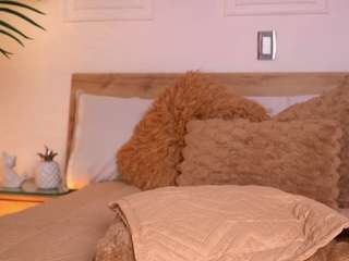 alana-haze camsoda stream image