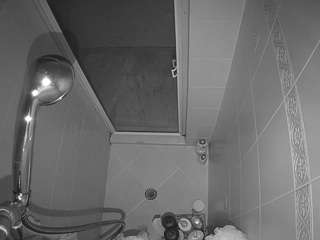 voyeurcam-baileybase-shower camsoda stream image
