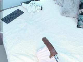 angie-roses camsoda stream image