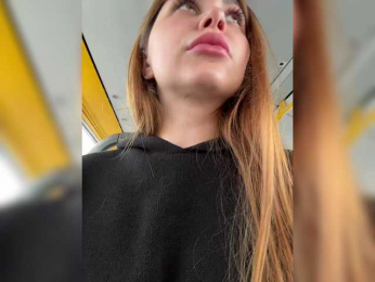 Girls-Leia bongacams stream image