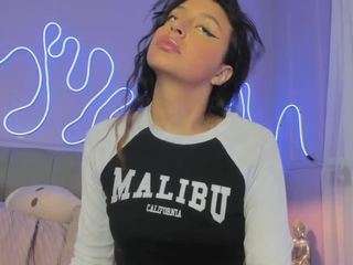 sofly-s camsoda stream image