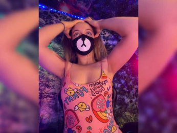 -Summer- bongacams stream image