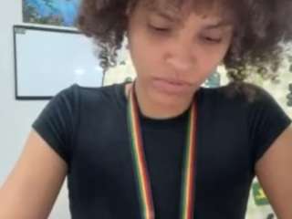 destinirahh camsoda stream image