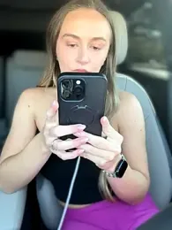 lunagirl13 stripchat stream image