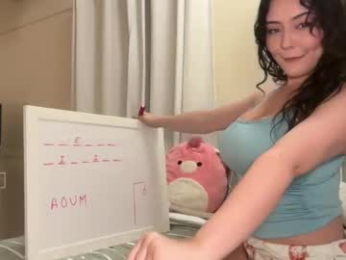 cuddlymoana chaturbate stream image