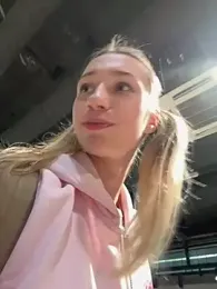 Lia__Love stripchat stream image