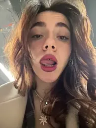 Lily__Belle stripchat stream image