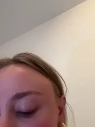 CherryEmmy stripchat stream image