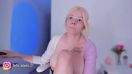 bella_adams_ stripchat stream image