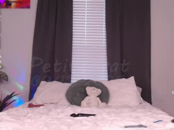 petitebrat chaturbate stream image