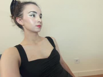 ehotlovea chaturbate stream image