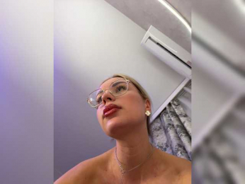 Mila-m bongacams stream image