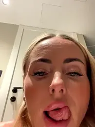 EmaSalis stripchat stream image