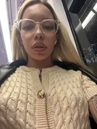 babydolll stripchat stream image