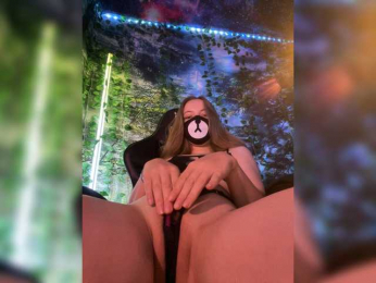 -Summer- bongacams stream image