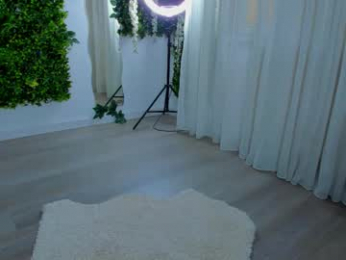 zinasquirts chaturbate stream image