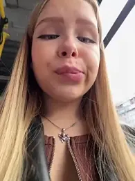 Liza_risky stripchat stream image