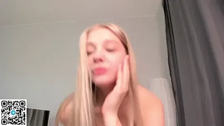 MoniBless stripchat stream image