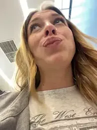 Sweet___Emily stripchat stream image