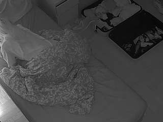 voyeurcam-julmodels-bed-7 camsoda stream image