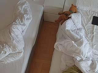 voyeurcam-julmodels-bed-7 camsoda stream image