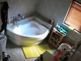 voyeurcam-julmodels-bath-1st-2 camsoda stream image