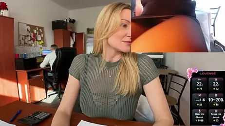 legsLONG stripchat stream image