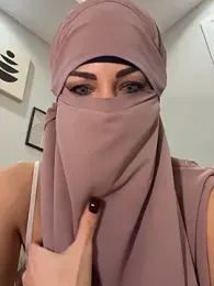 Amberonee31 stripchat stream image